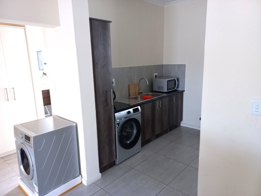 To Let 3 Bedroom Property for Rent in Parklands East Western Cape